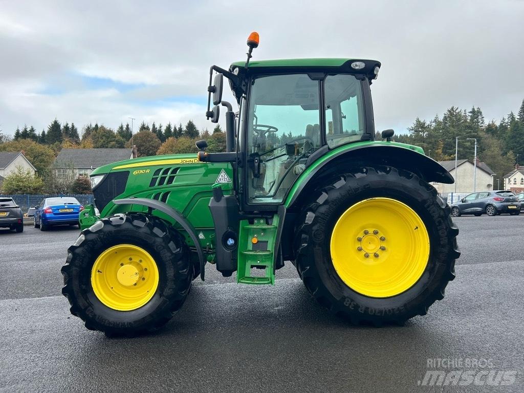 John Deere 6130 R 트랙터