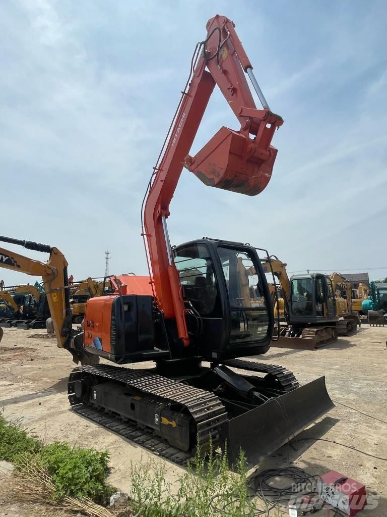 Hitachi ZX 70 중형굴삭기 7톤-28톤