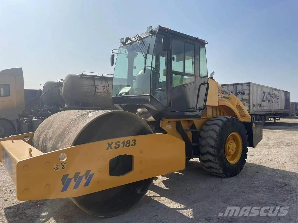 XCMG XS 183 싱글 드럼 롤러