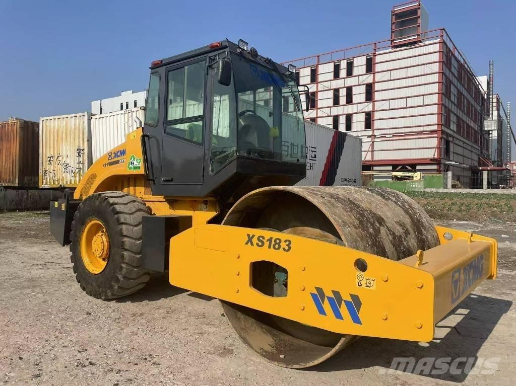 XCMG XS 183 싱글 드럼 롤러