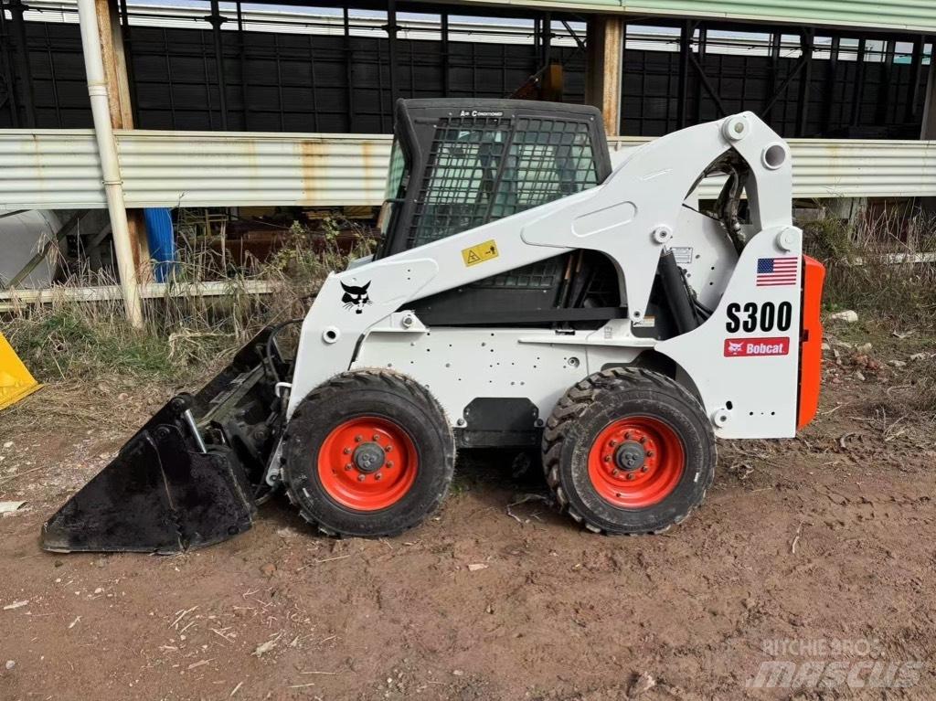 Bobcat S 300  스키드로더