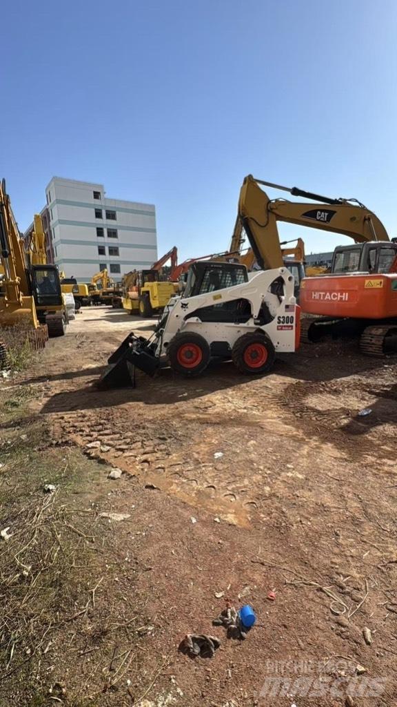 Bobcat S 300  스키드로더