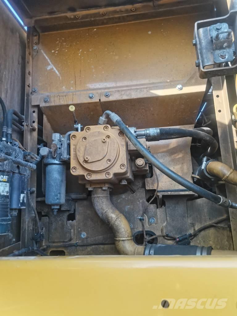CAT 320 GC 대형 굴삭기 29톤 이상