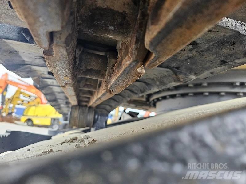 Komatsu PC 138 US-8 중형굴삭기 7톤-28톤