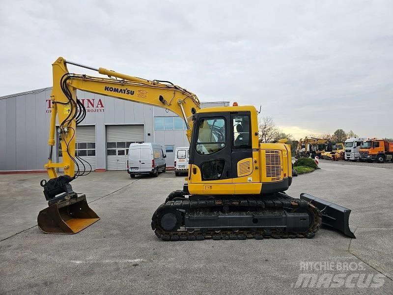 Komatsu PC 138 US-8 중형굴삭기 7톤-28톤