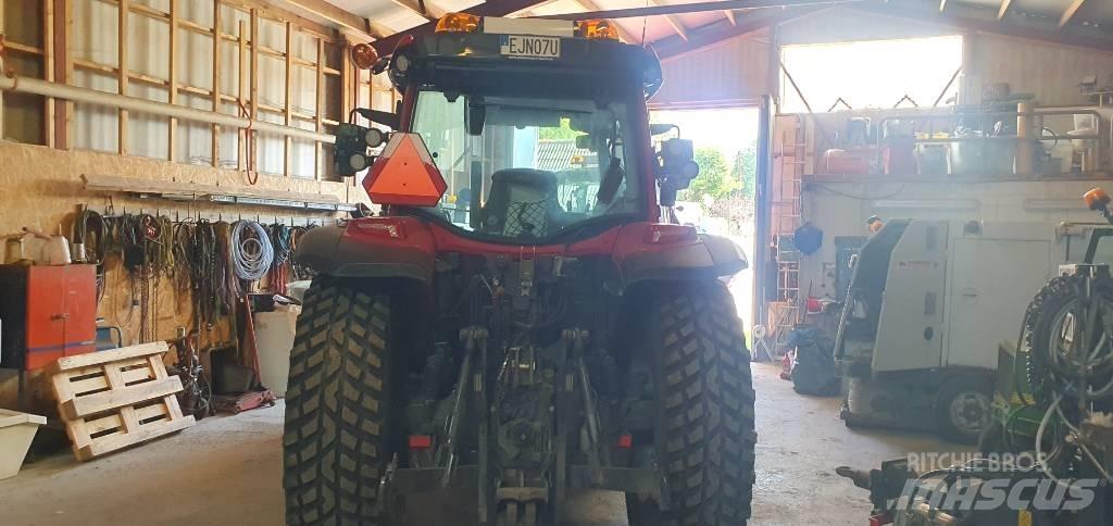 Valtra G125 Active 트랙터