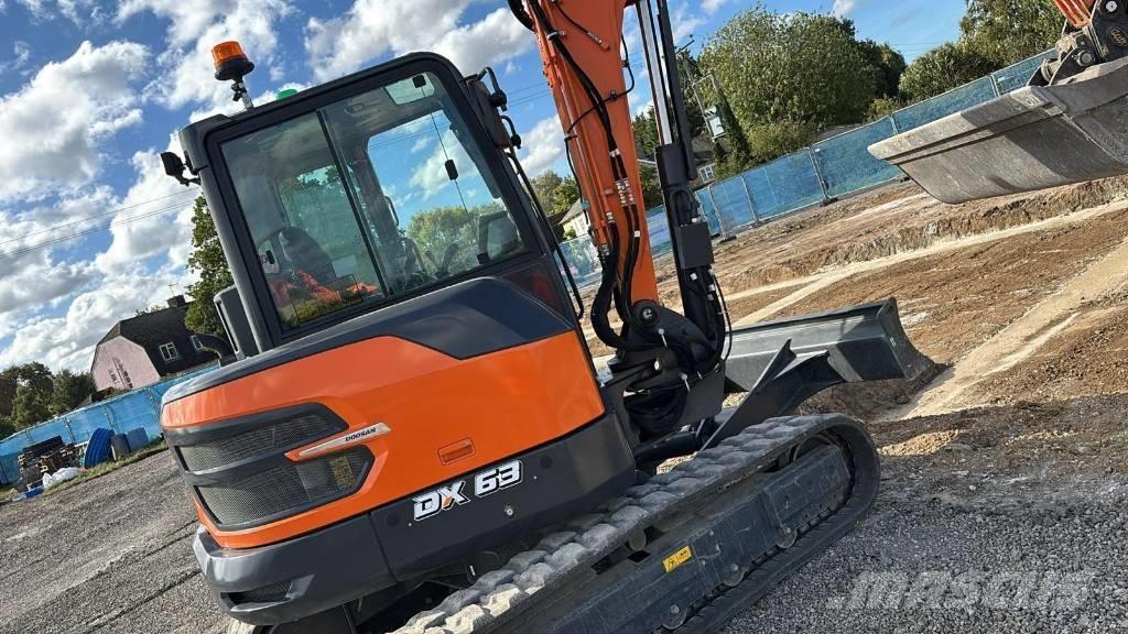 Develon DX 63-7 소형 굴삭기 7톤 미만
