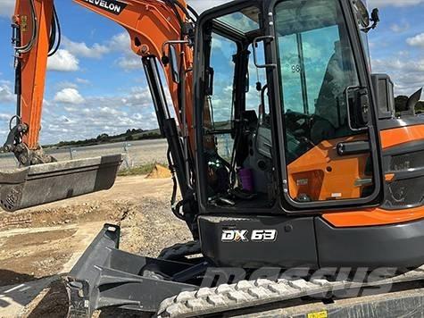 Develon DX 63-7 소형 굴삭기 7톤 미만