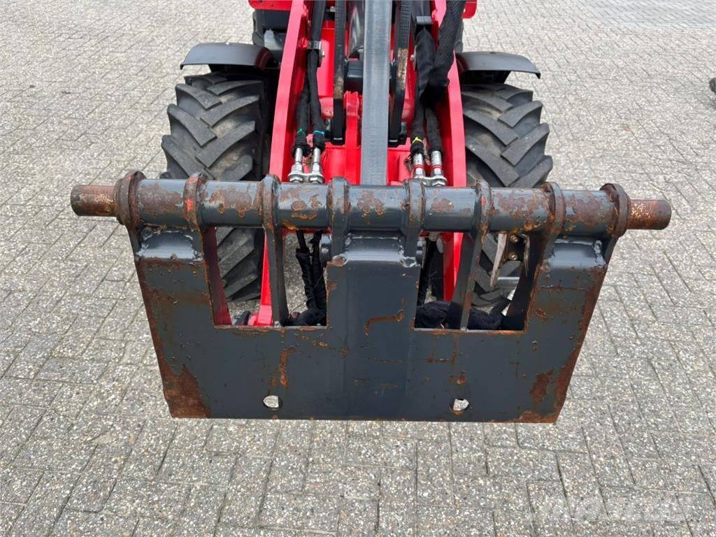 Schäffer 3650  휠로우더