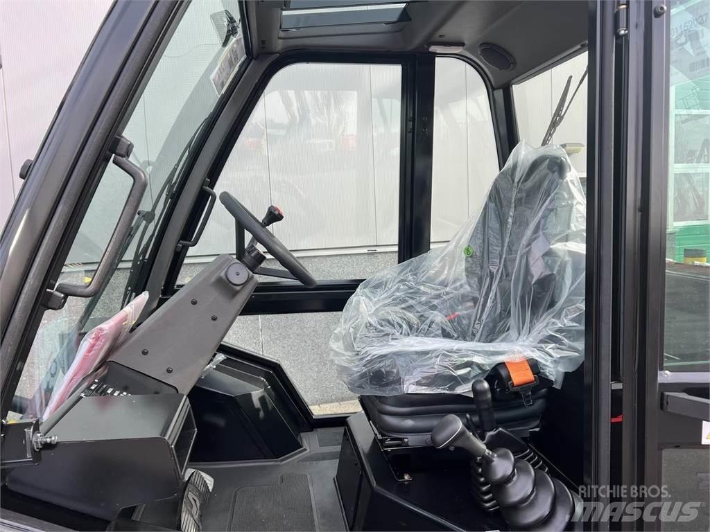 Manitou M30-4 험지용 트럭