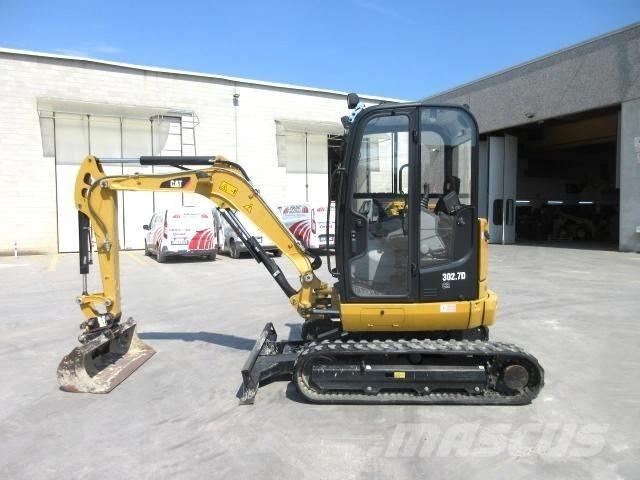 CAT 302.7 D CR 소형 굴삭기 7톤 미만