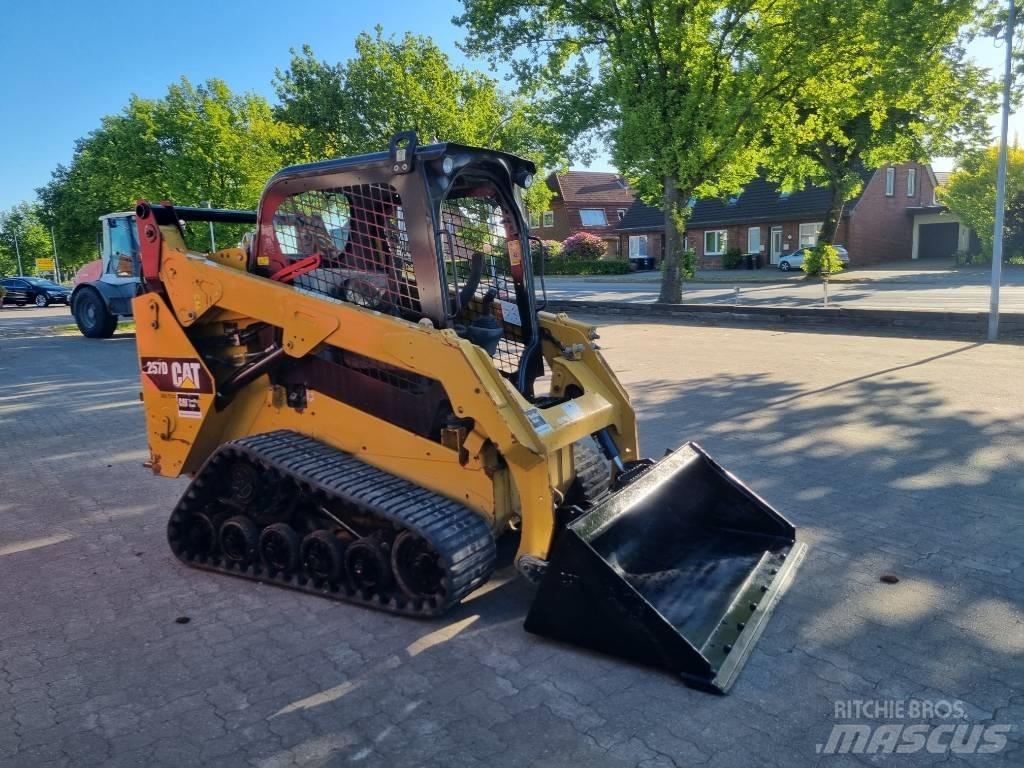 CAT 257 D  스키드로더