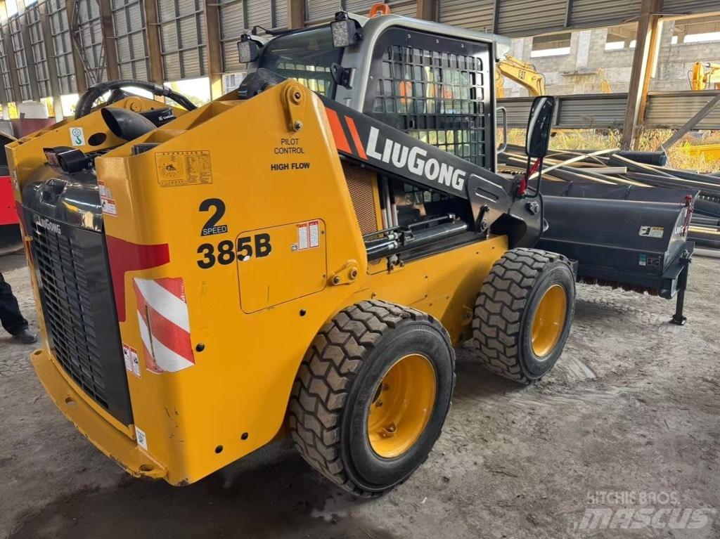 LiuGong 385 B  스키드로더
