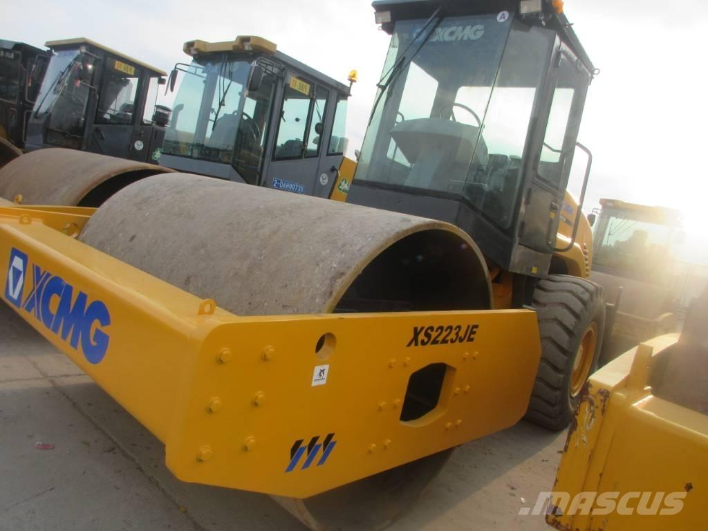 XCMG XS 223 J 싱글 드럼 롤러