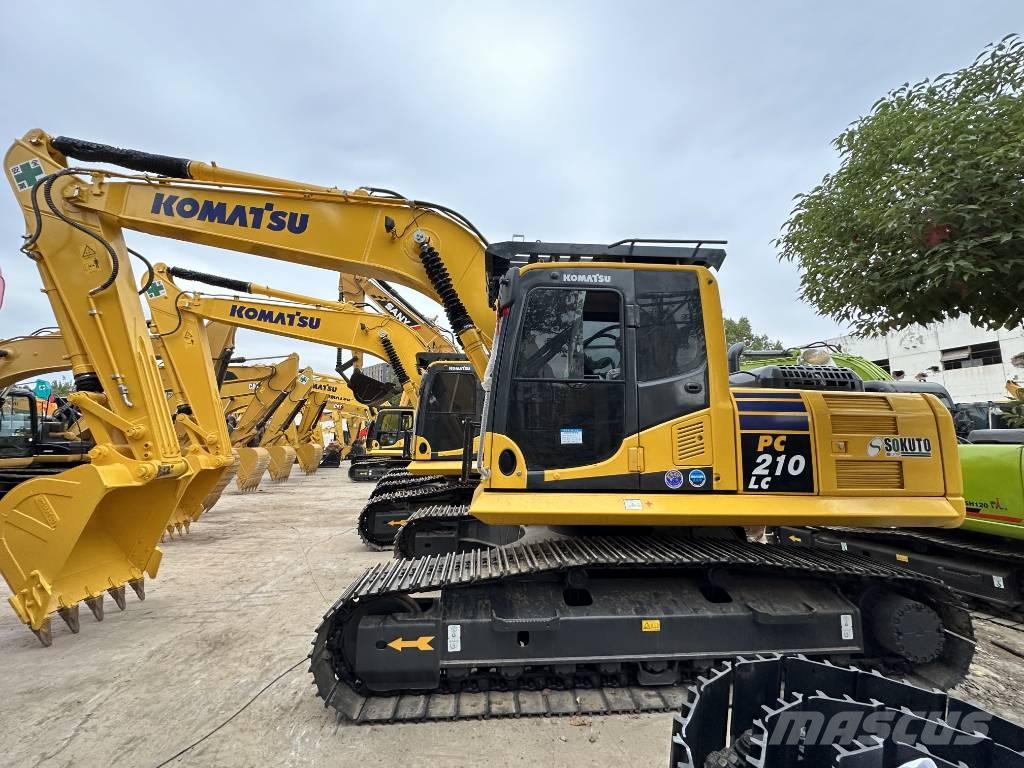 Komatsu PC 210 대형 굴삭기 29톤 이상