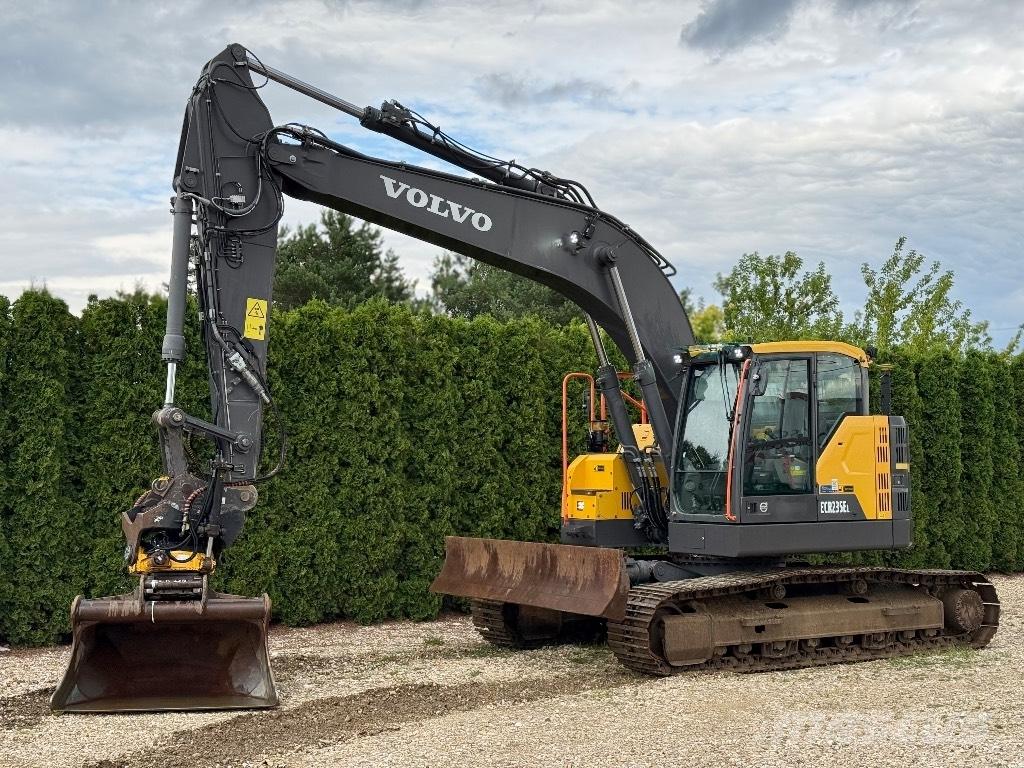 Volvo ECR 235 EL 대형 굴삭기 29톤 이상
