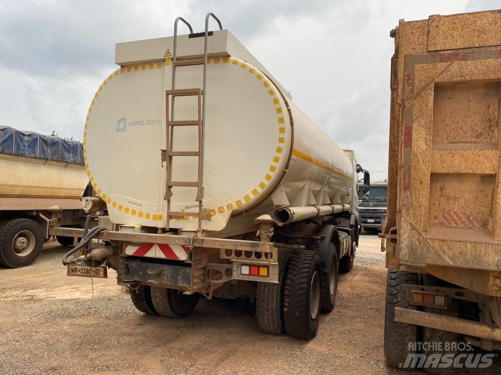 Volvo FMX 400 탱커 트럭