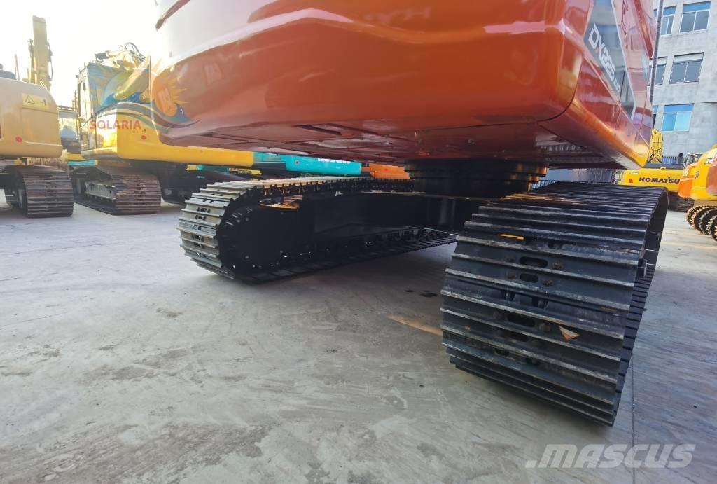 Doosan DX 225 LC 대형 굴삭기 29톤 이상