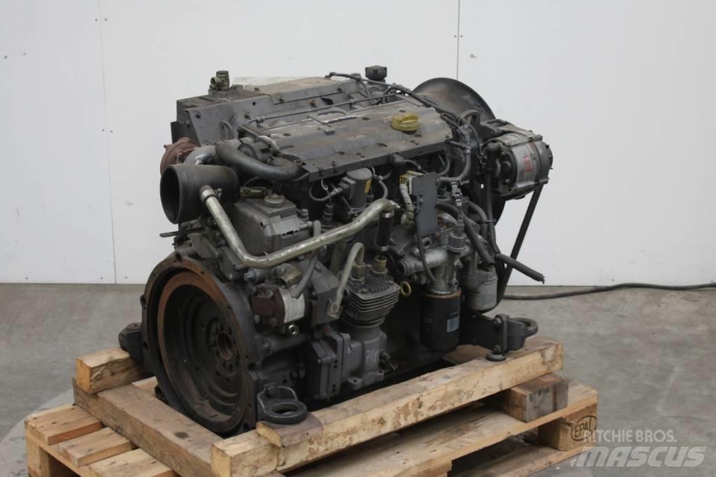 Deutz BF4M1012 엔진