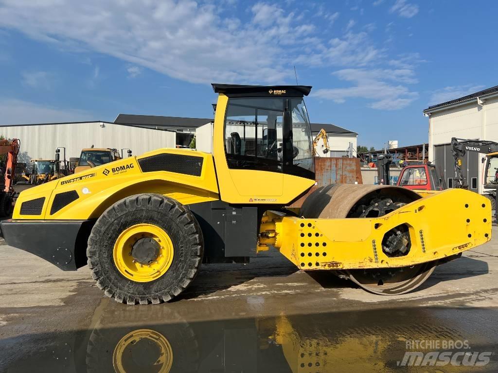 Bomag BW 226 BVC-5 싱글 드럼 롤러