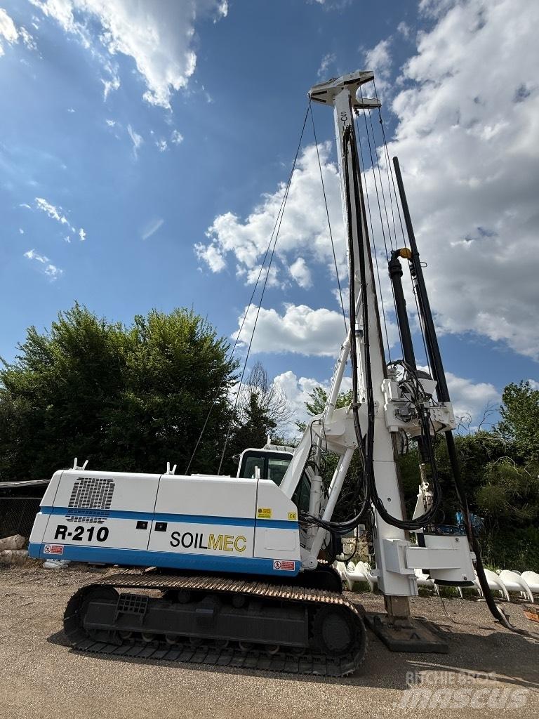 Soilmec R 210 말뚝설치기