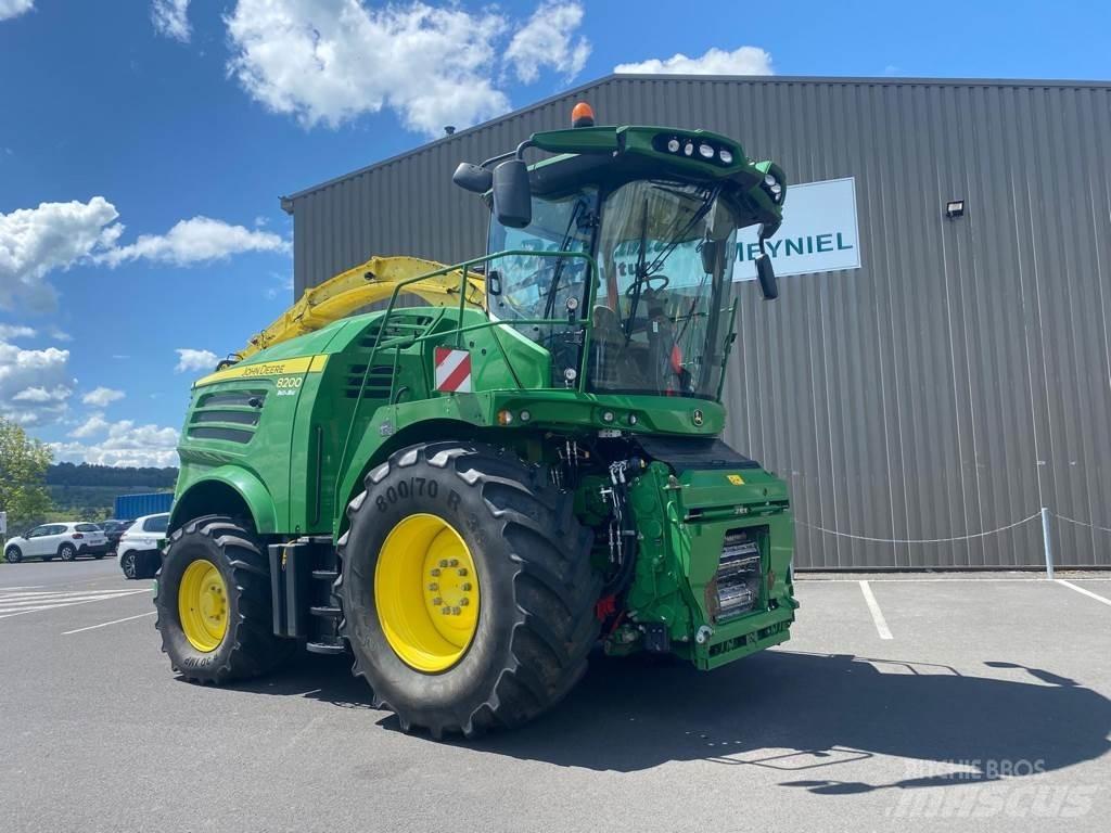 John Deere 8200 목초 수확기