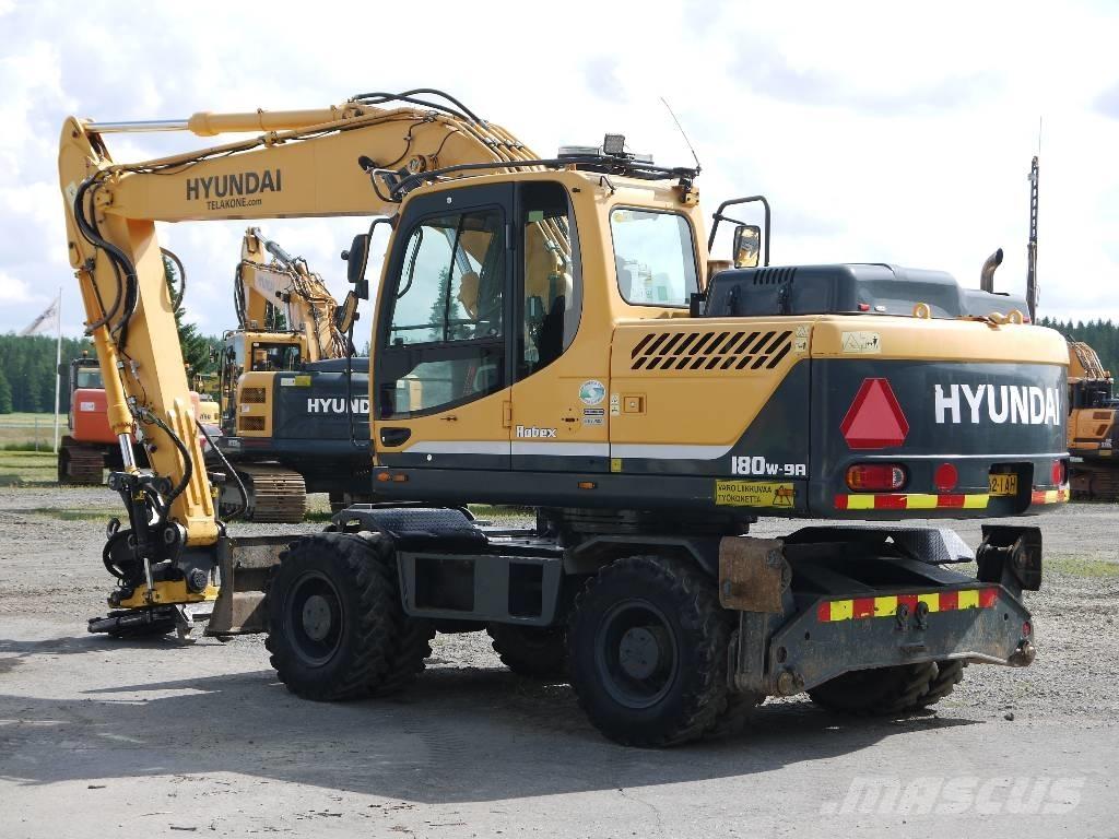 Hyundai R 180 W-9A  휠 굴삭기