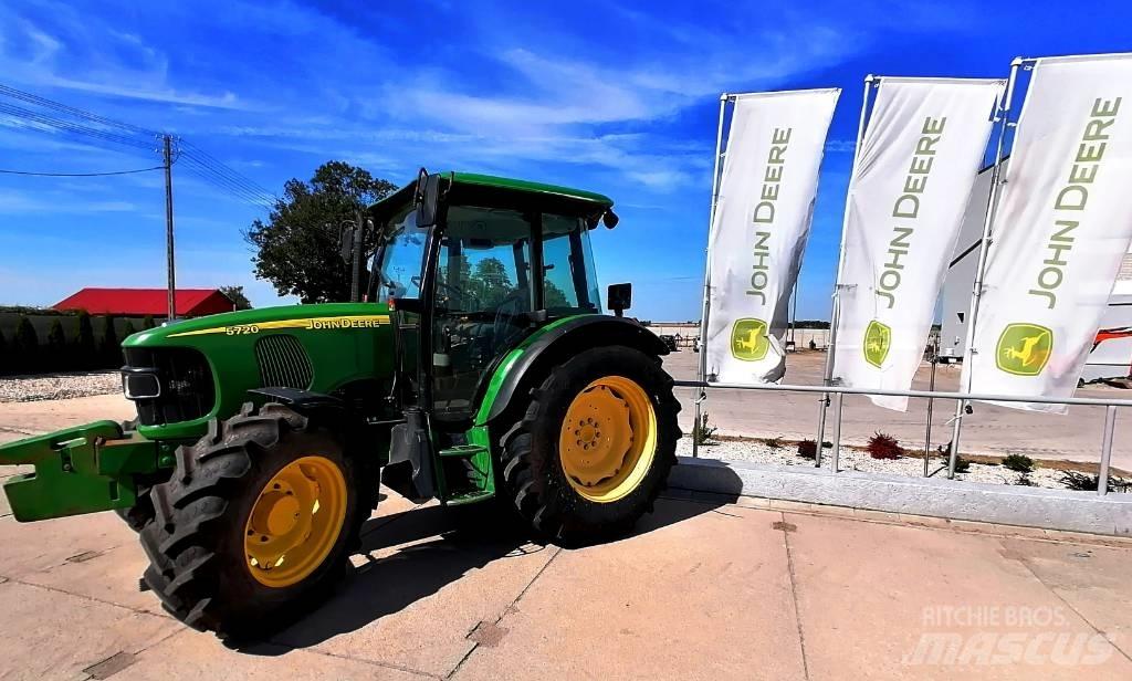John Deere 5720 트랙터