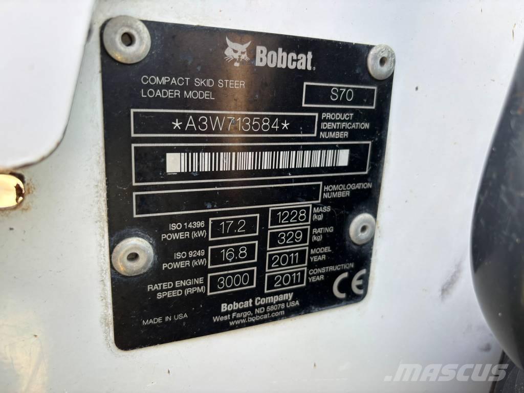 Bobcat S 70  스키드로더