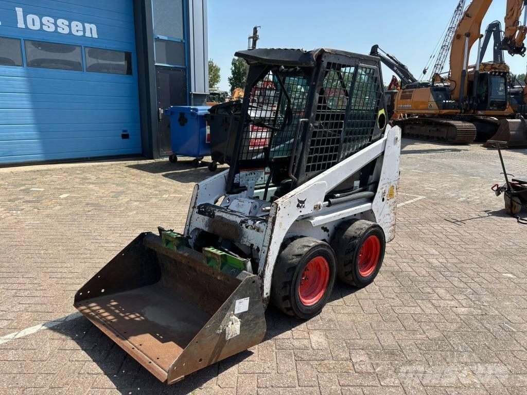 Bobcat S 70  스키드로더
