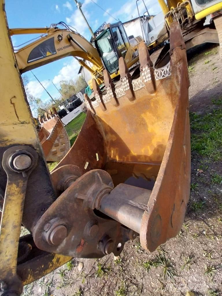 New Holland E 305 대형 굴삭기 29톤 이상