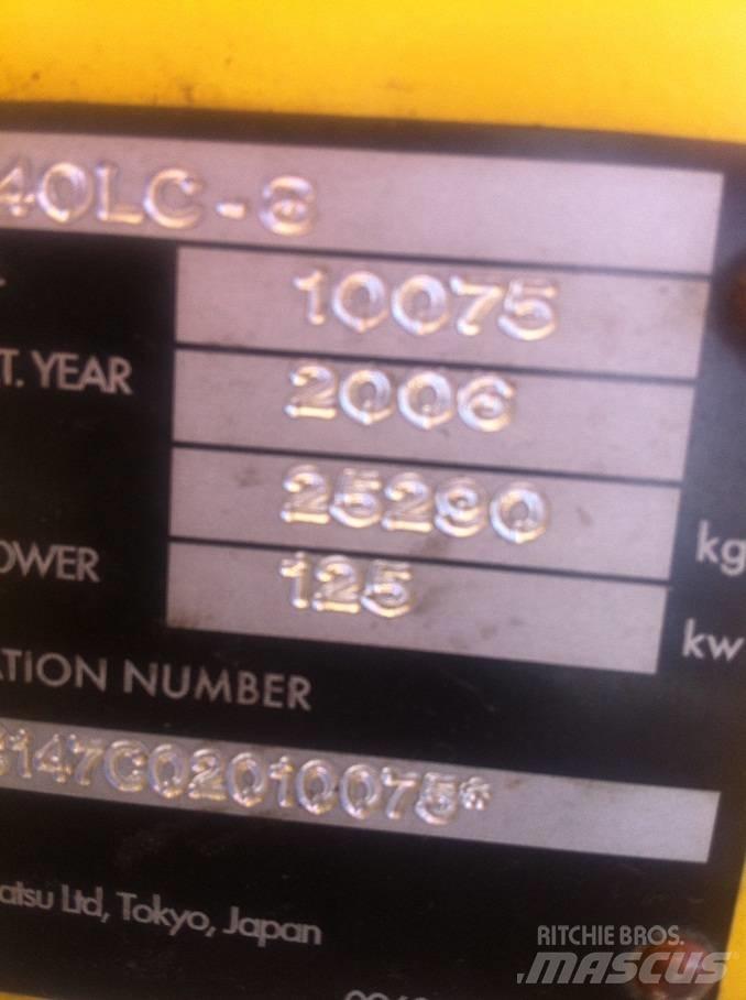 Komatsu PC240-8 대형 굴삭기 29톤 이상