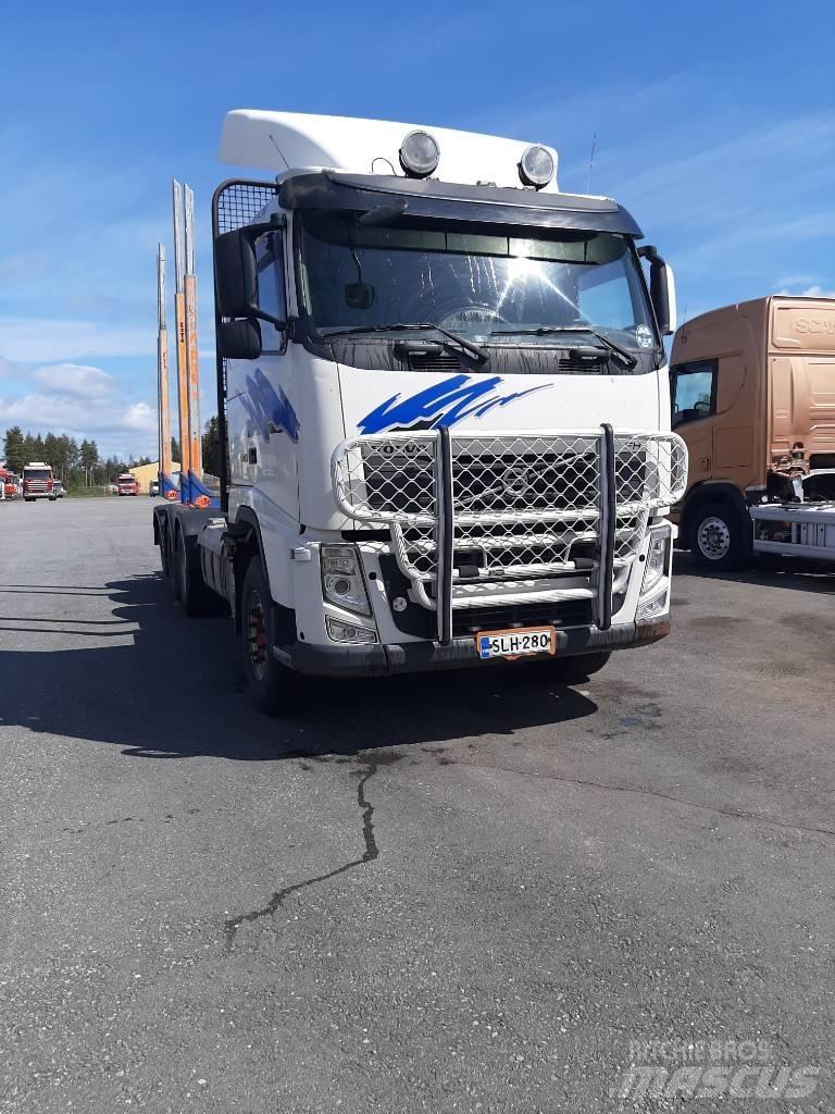 Volvo FH 13 목재 트럭