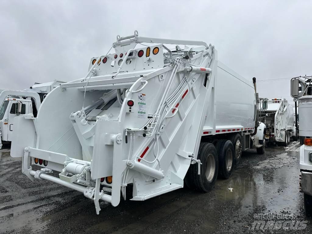 Peterbilt 382 폐기물 수거 트럭