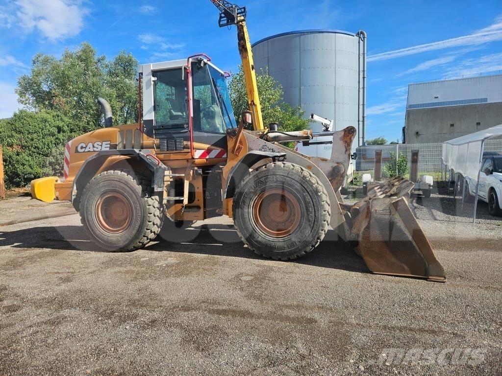 CASE 621 D  휠로우더