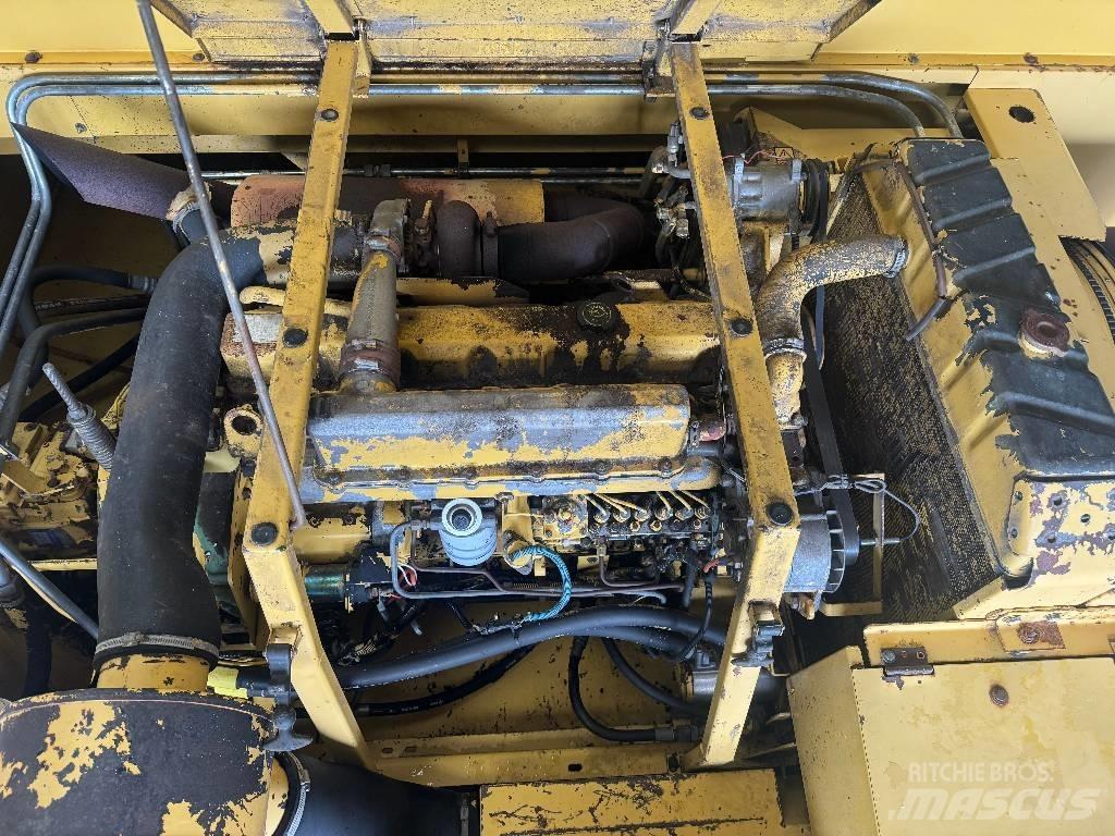 New Holland TX 65 콤바인 수확기