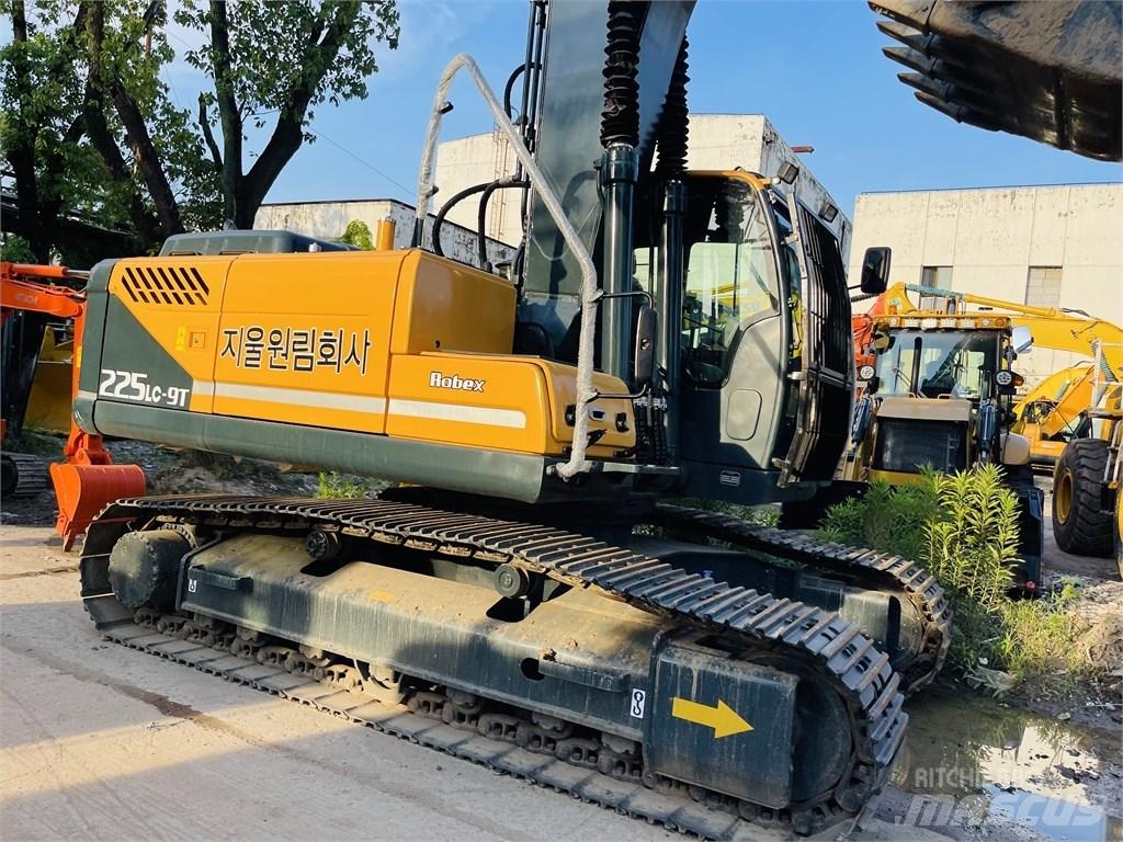 Hyundai 225 lc 9t 대형 굴삭기 29톤 이상