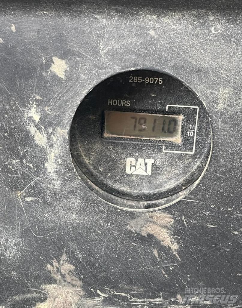 CAT 305 C CR 소형 굴삭기 7톤 미만