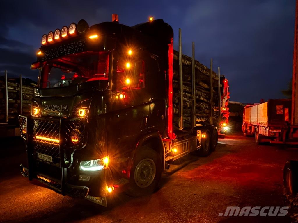 Scania R580B6X4HB 목재 트럭