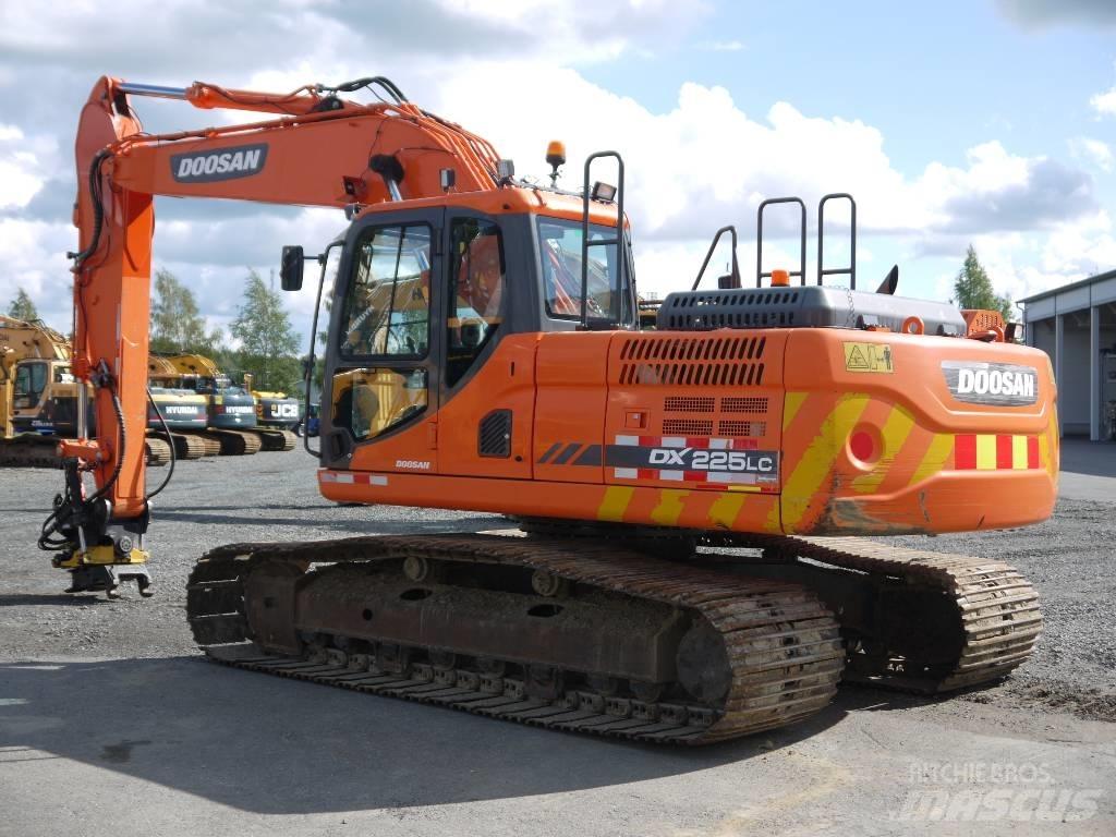 Doosan DX 225 LC-3 대형 굴삭기 29톤 이상