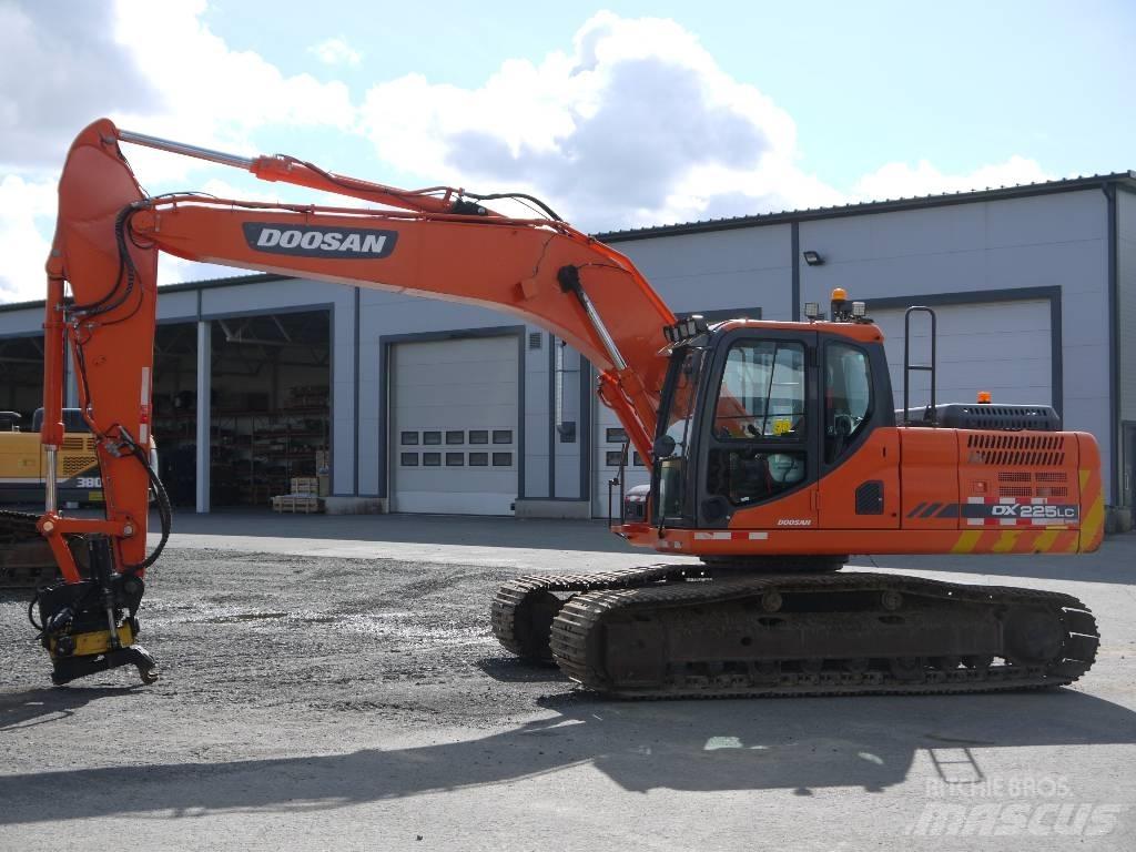 Doosan DX 225 LC-3 대형 굴삭기 29톤 이상