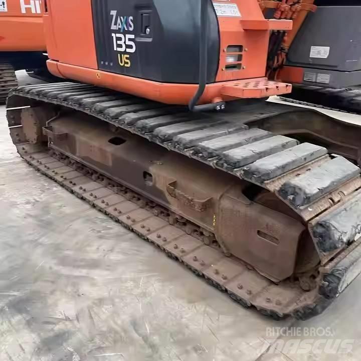 Hitachi ZX135US 대형 굴삭기 29톤 이상