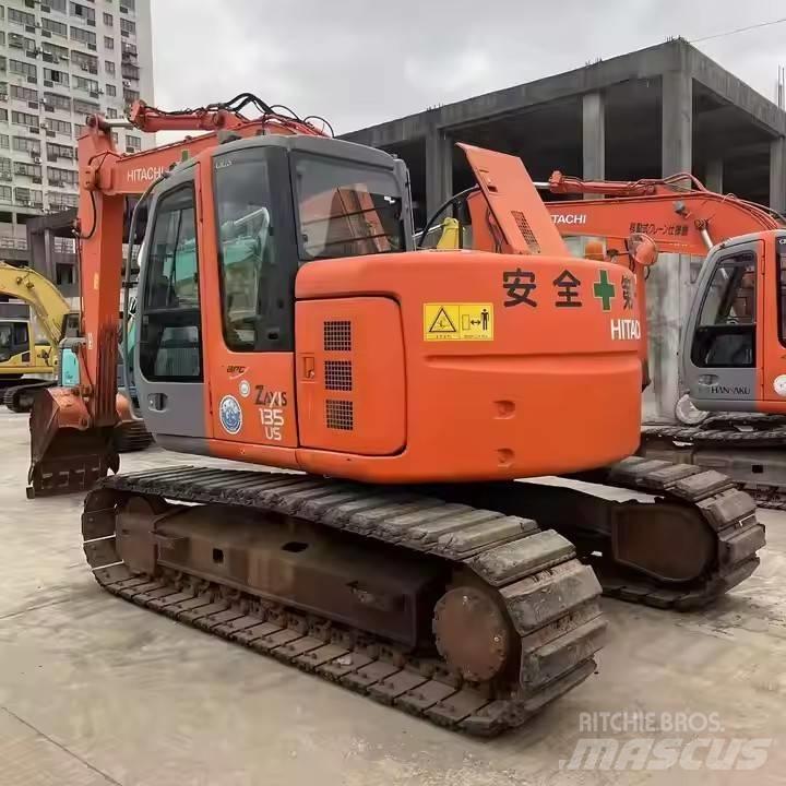 Hitachi ZX135US 대형 굴삭기 29톤 이상