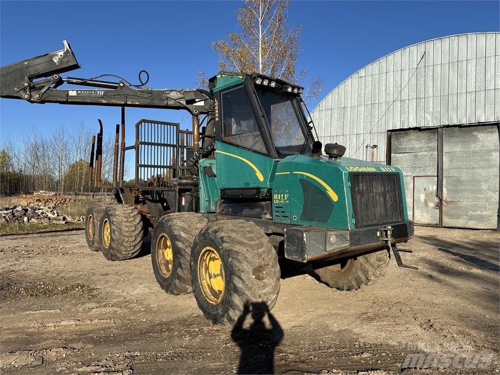 Logman 811F 원목 포워더