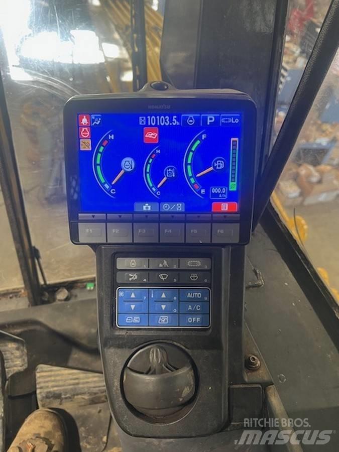 Komatsu PC210LL-10 굴절식 크레인