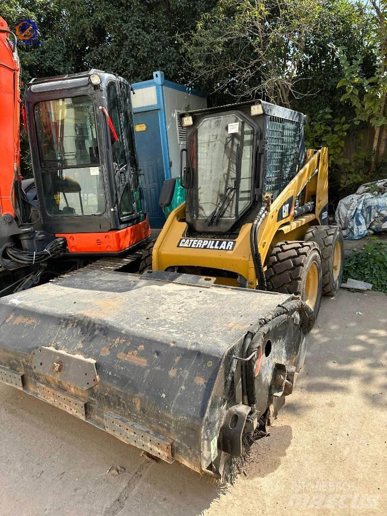 CAT 226 B  스키드로더