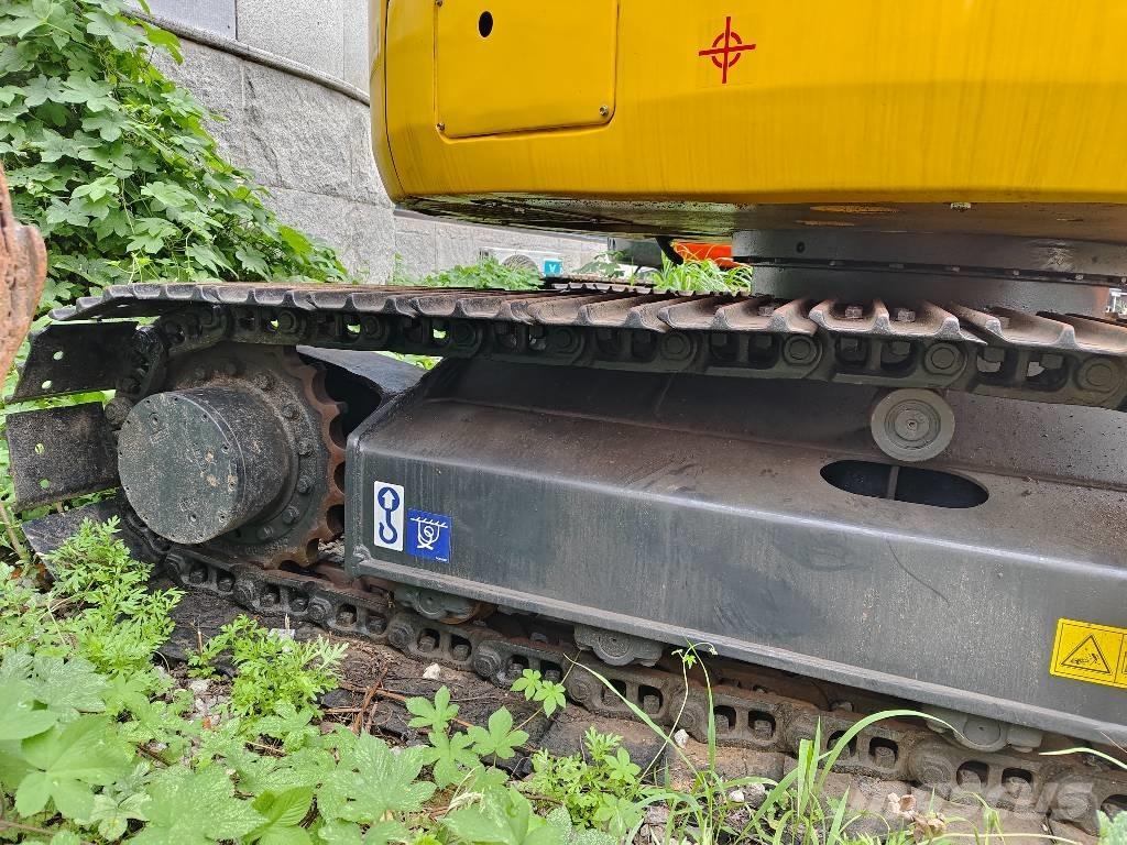 Komatsu PC 78 US 중형굴삭기 7톤-28톤