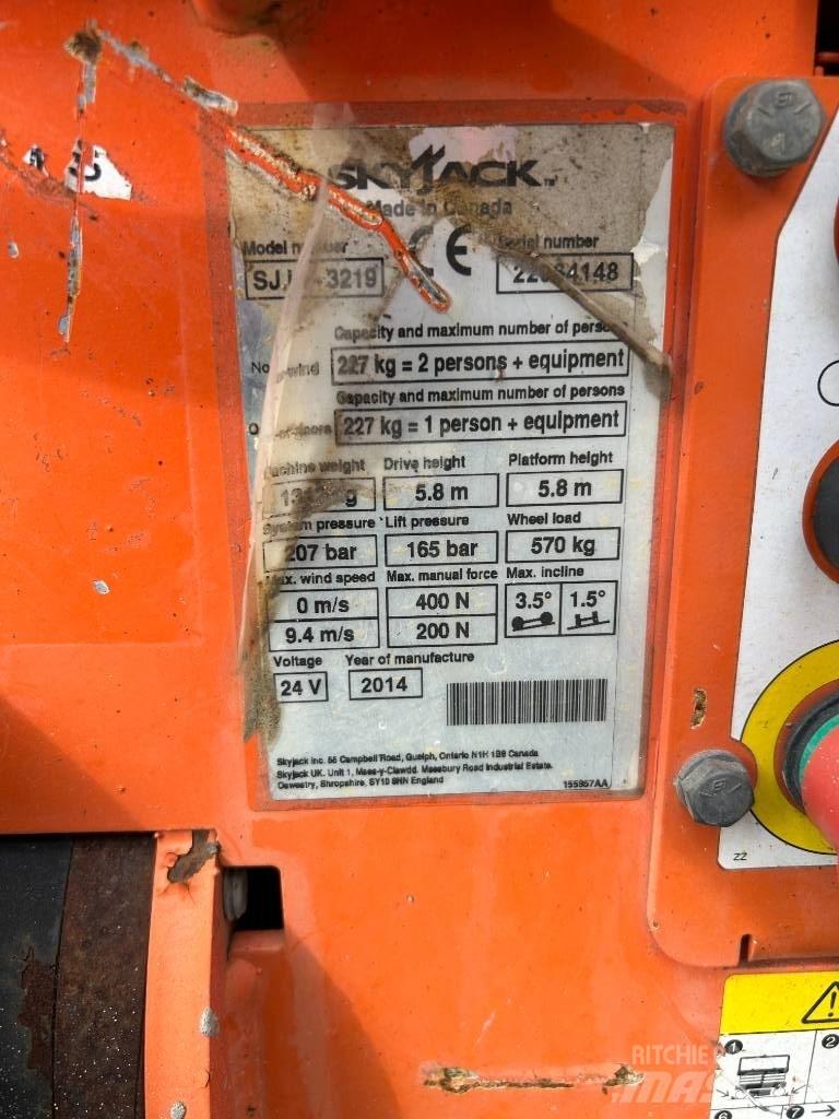 SkyJack SJ III 3219 가위형 리프트