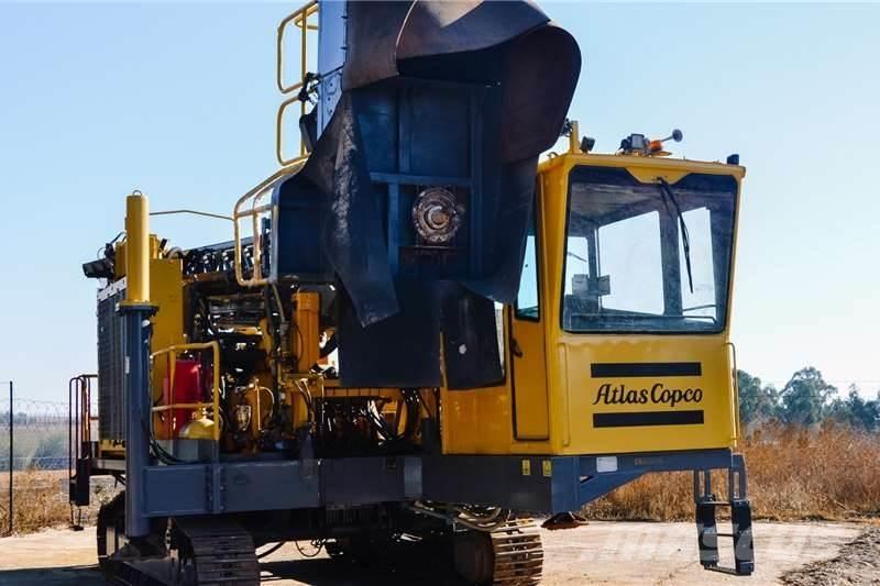Atlas Copco DM30 도로 굴착기