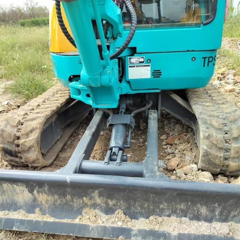 Kubota KX 135 소형 굴삭기 7톤 미만